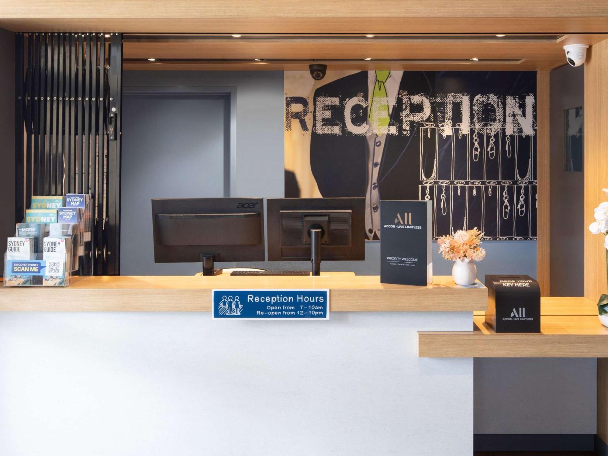 Ibis Budget - Casula Liverpool Esterno foto