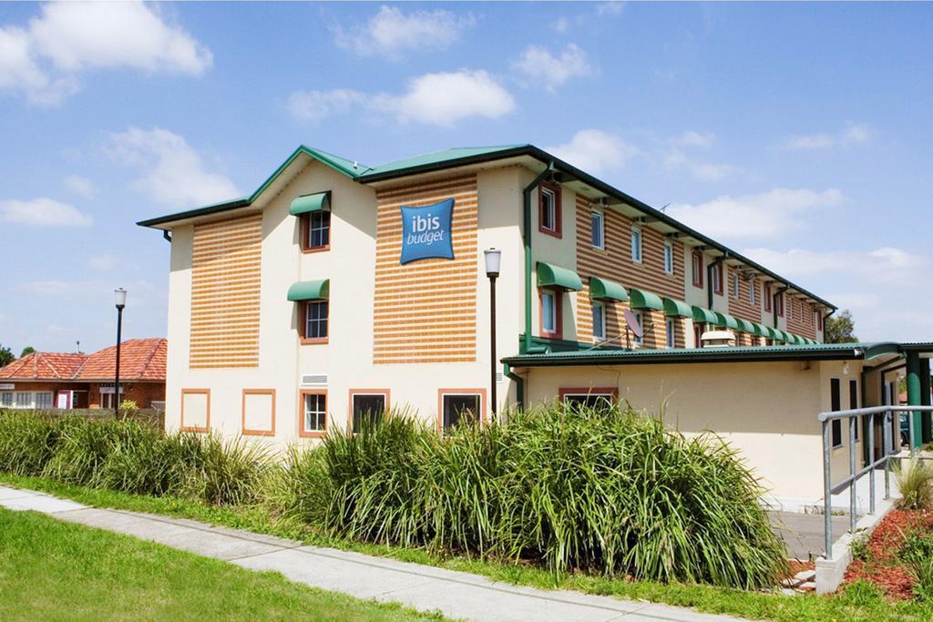 Ibis Budget - Casula Liverpool Esterno foto